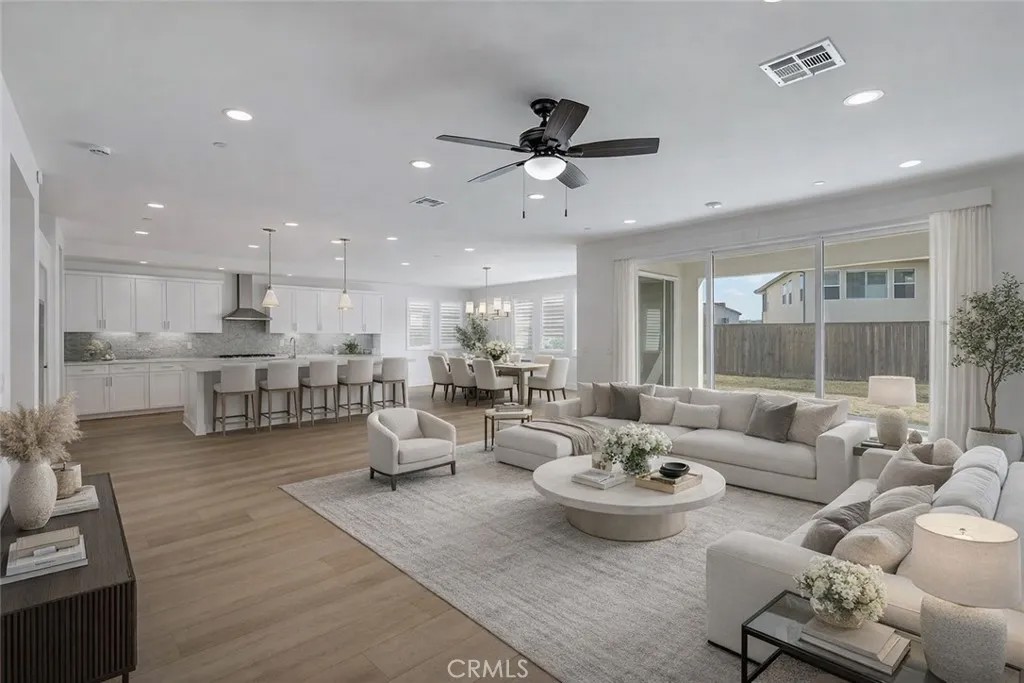 1626 Corte Medialuna