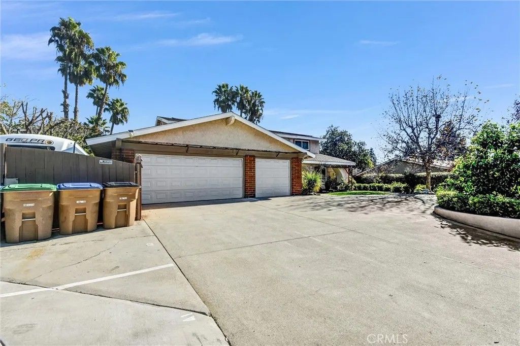Photo of 2342 N Mills Ave, Claremont, CA 91711 (MLS # CV26003427)