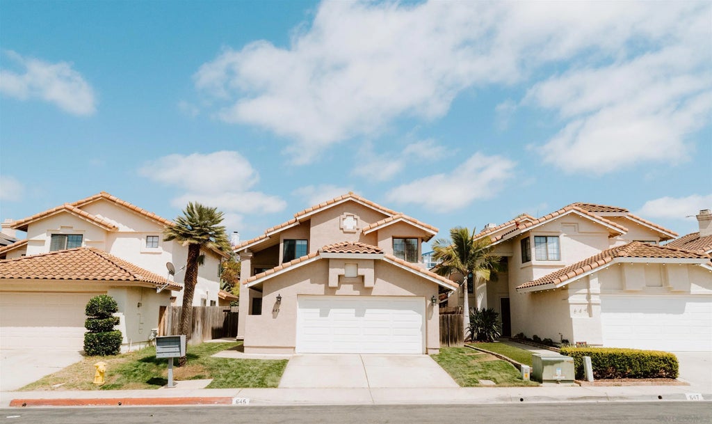 Photo of 645 Paseo Rio, Vista, CA 92081 (MLS # 260013537)