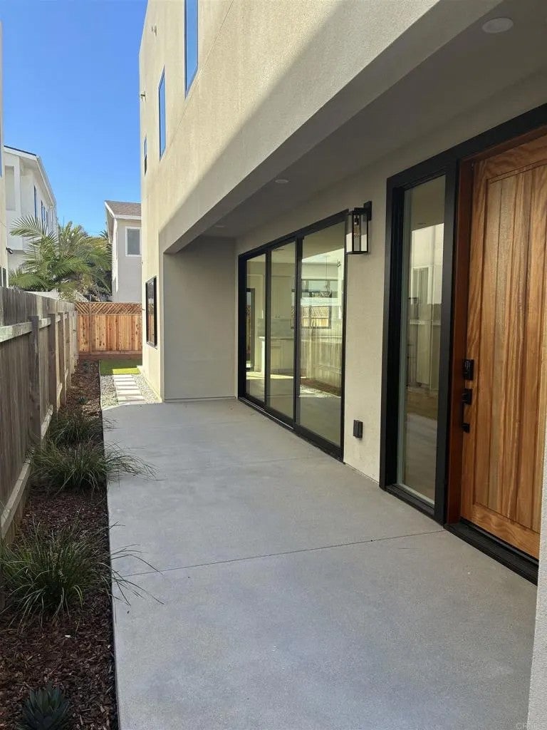 Photo of 245 Dahlia Avenue, Imperial Beach, CA 91932 (MLS # PTP2605531)