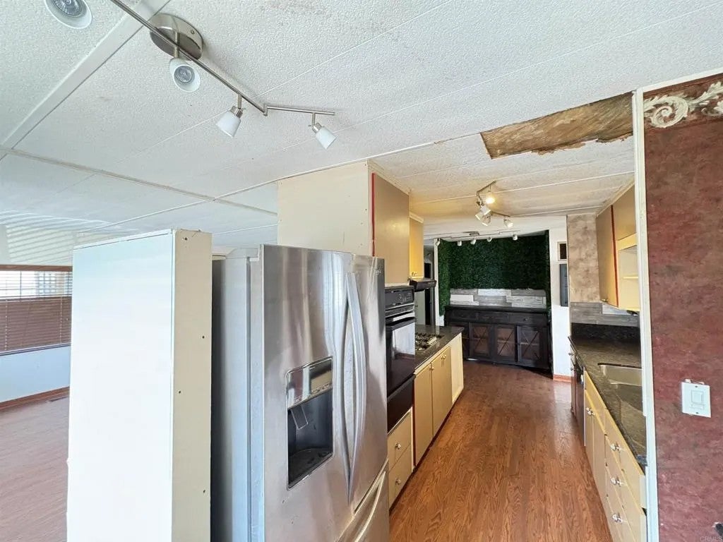 521 Orange Ave 128