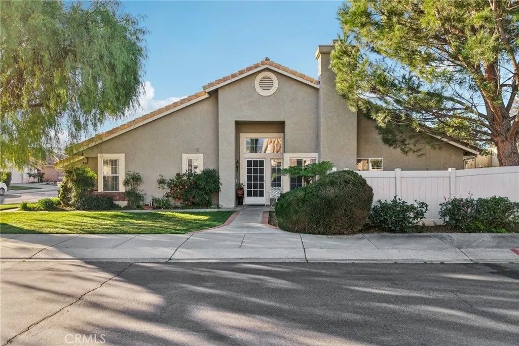 Photo of 813 Cypress Point, Banning, CA 92220 (MLS # CV26034836)