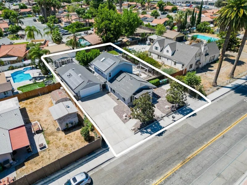 41713 Mayberry Ave