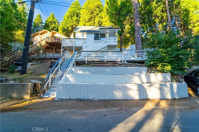 744 Woodland
