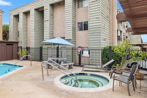 Tiny photo for 3142 Midway Drive #312, San Diego, CA 92110 (MLS # IV25138202)