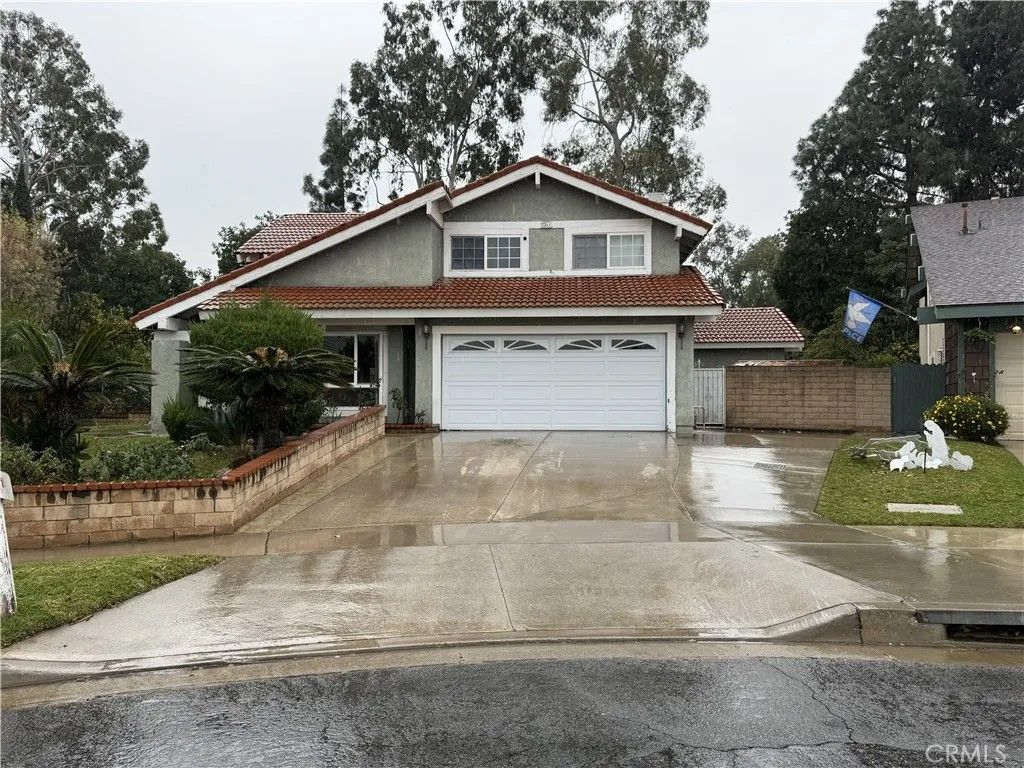 Photo of 7311 E Woodsboro Ave, Anaheim, CA 92807 (MLS # DW26000071)