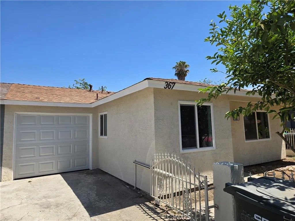 Photo of 367 E Evans Street, San Jacinto, CA 92583 (MLS # HD26154353)