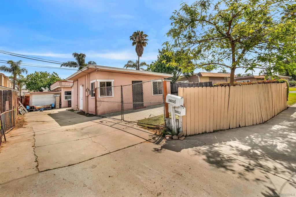 Photo of 1412 1/2 S Orange St, Escondido, CA 92025 (MLS # 260010082)