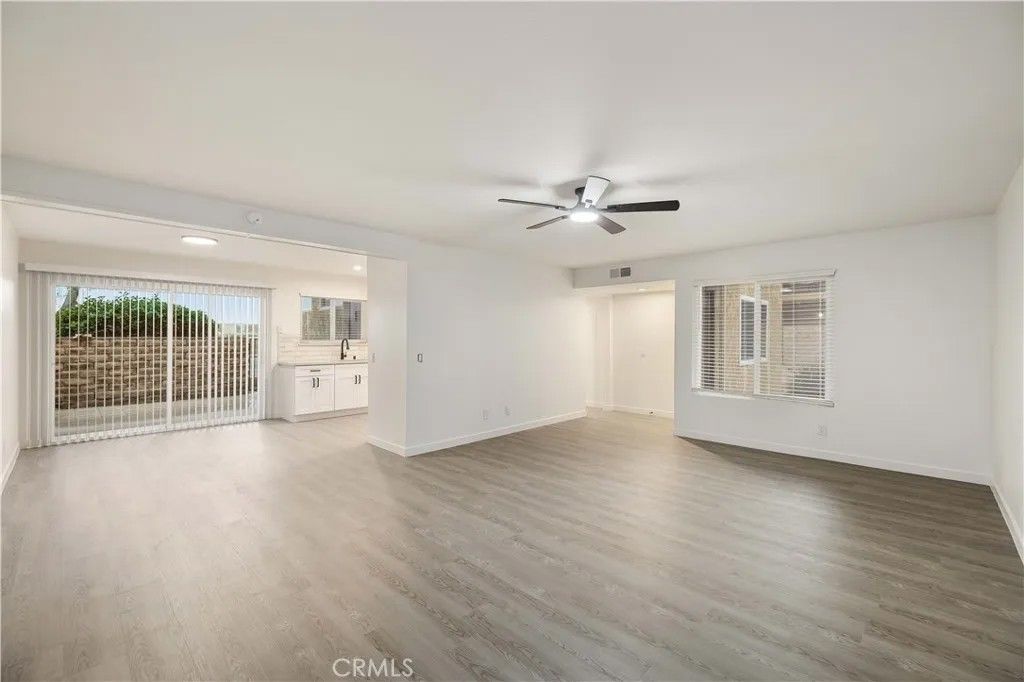 Photo of 42935 15th Street #9, Lancaster, CA 93534 (MLS # SR26000226)