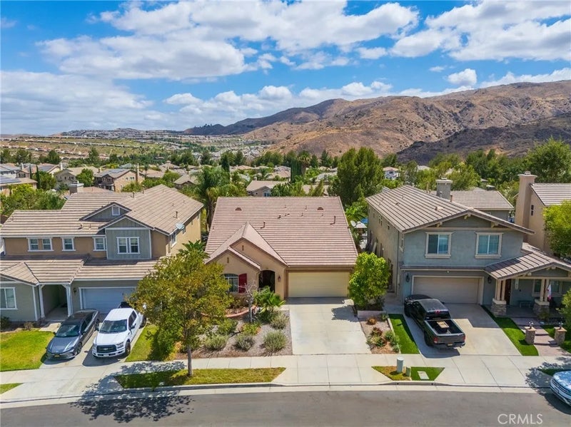 25326 Grandfir Court