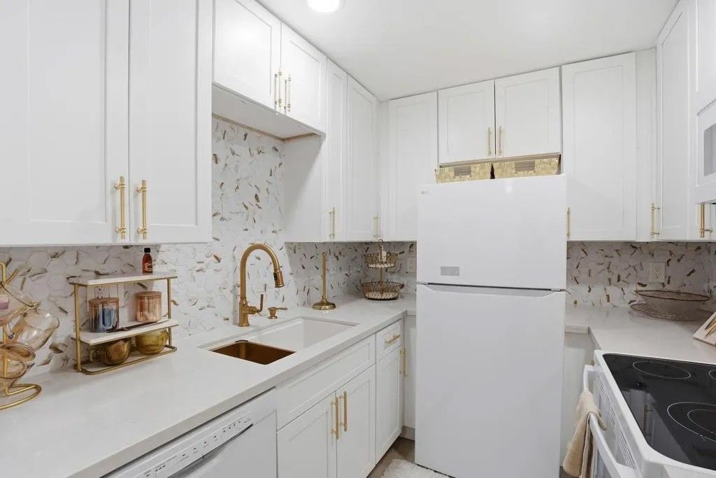 Photo of 6350 Genesee Ave #107, San Diego, CA 92122 (MLS # NDP2602391)