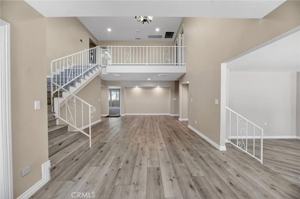 1175 Dunlap Dr