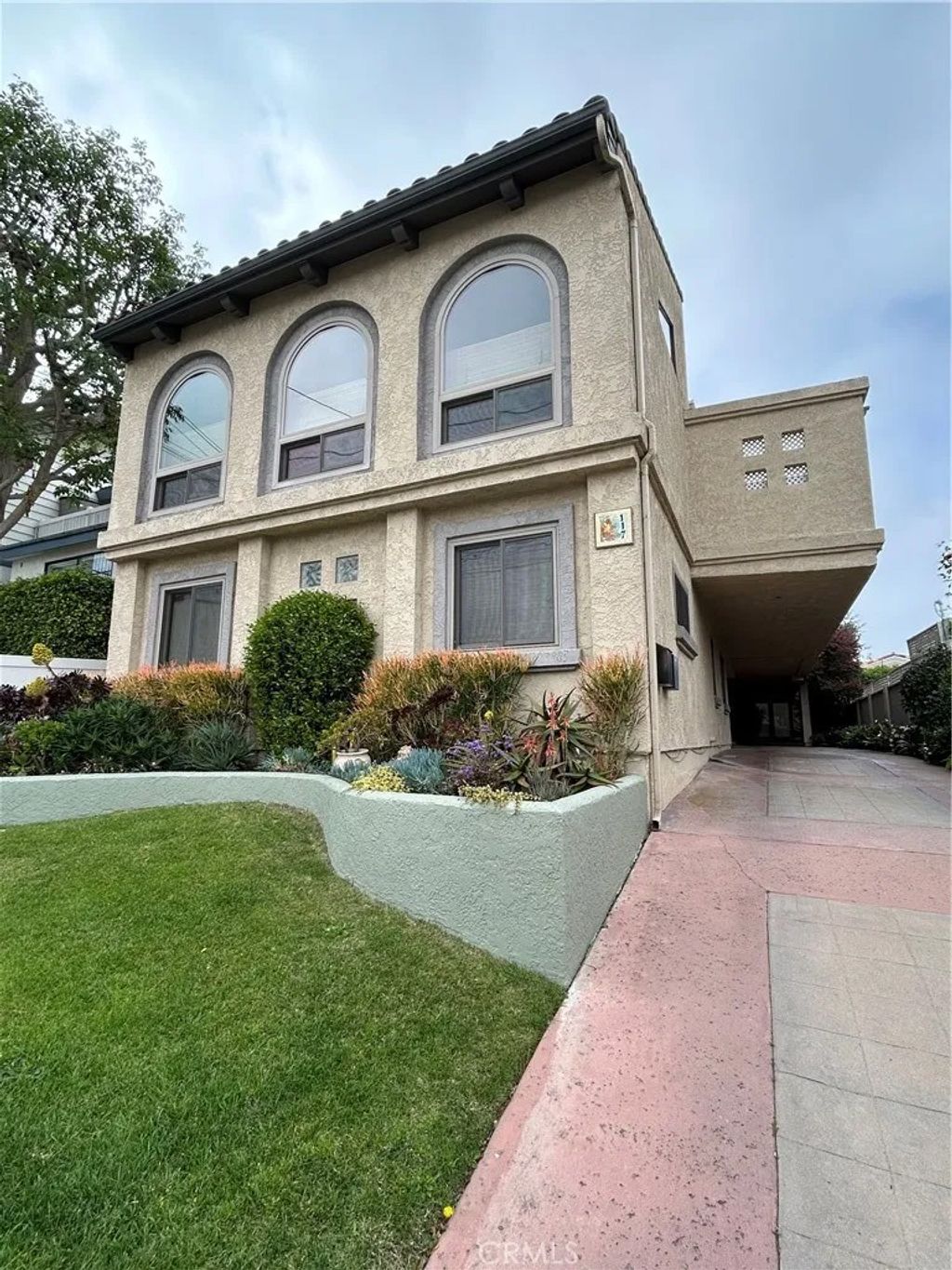 Photo of 117 S Prospect Ave #A Ave, Redondo Beach, CA 90277 (MLS # SB26046161)