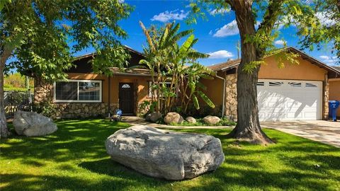 Photo of 1118 Washington Ave, Bakersfield, CA 93308 (MLS # NS26084220)