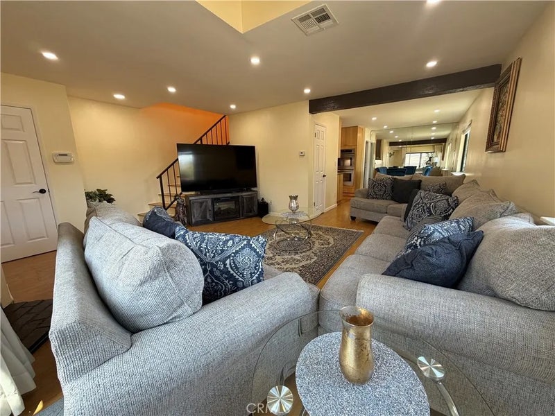 19231 Sherman Way 36