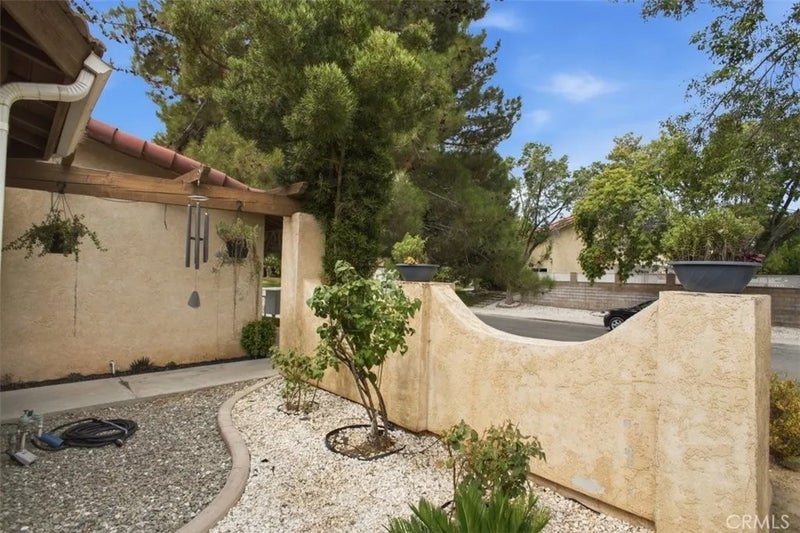 43836 Emile Zola Street
