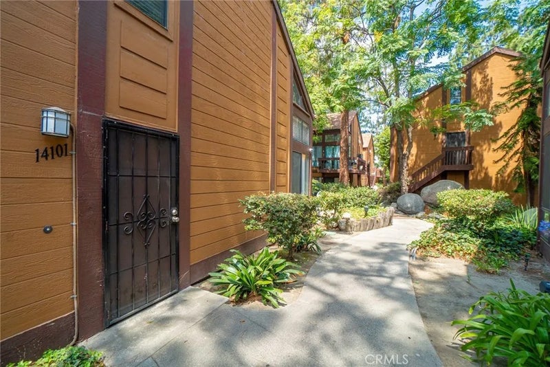14101 Bayside