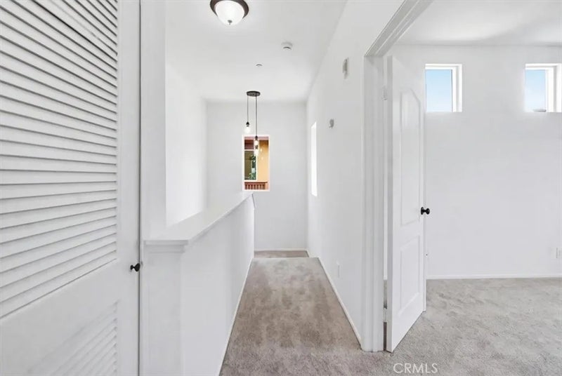 511 N Lark Ellen G