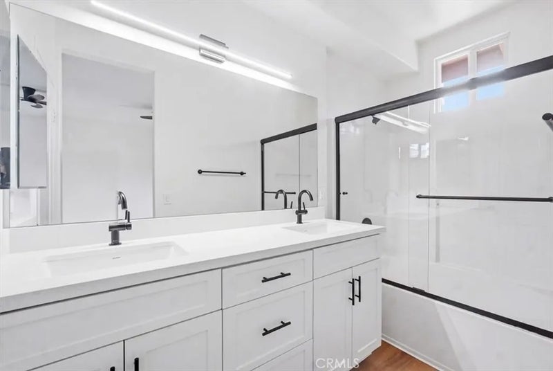 511 N Lark Ellen G