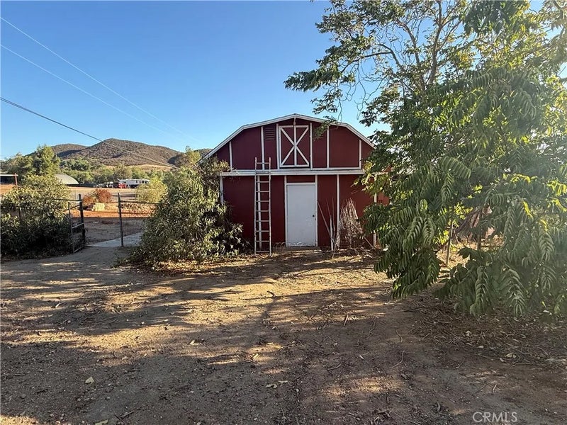 25205 Bundy Canyon