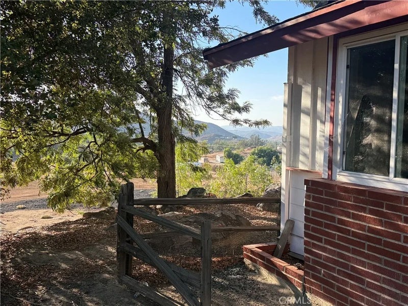 25205 Bundy Canyon