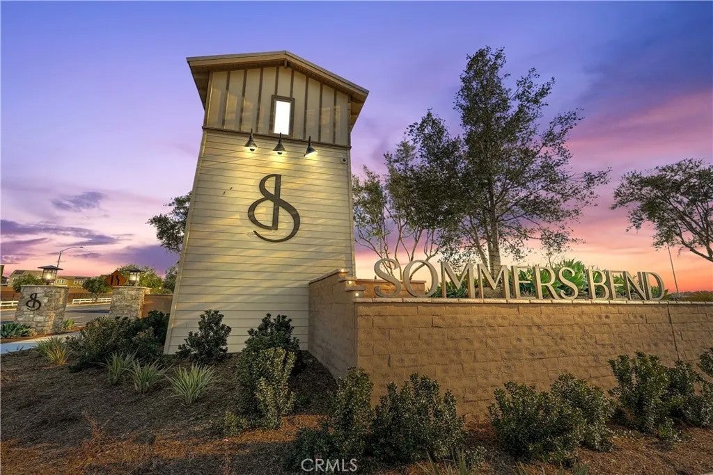 Photo of 32522 Brunello Way, Temecula, CA 92591 (MLS # SW26105089)
