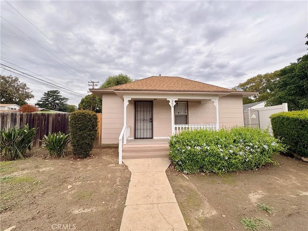 Photo of 263 G Street, Upland, CA 91786 (MLS # CV25282006)