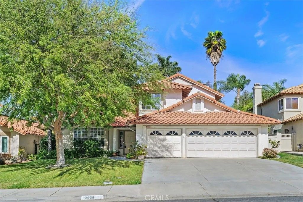 Photo of 32038 Corte Eldorado, Temecula, CA 92592 (MLS # SW26046686)