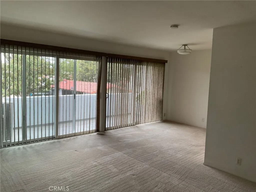 2307 Eastbluff