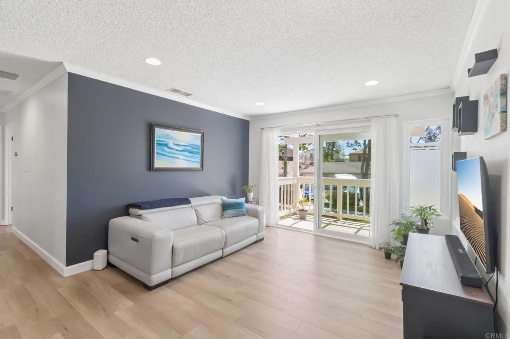 669 Diamond Way 235