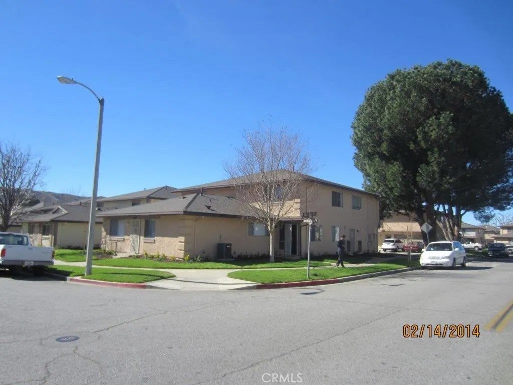 2077 Avenida Refugio 3