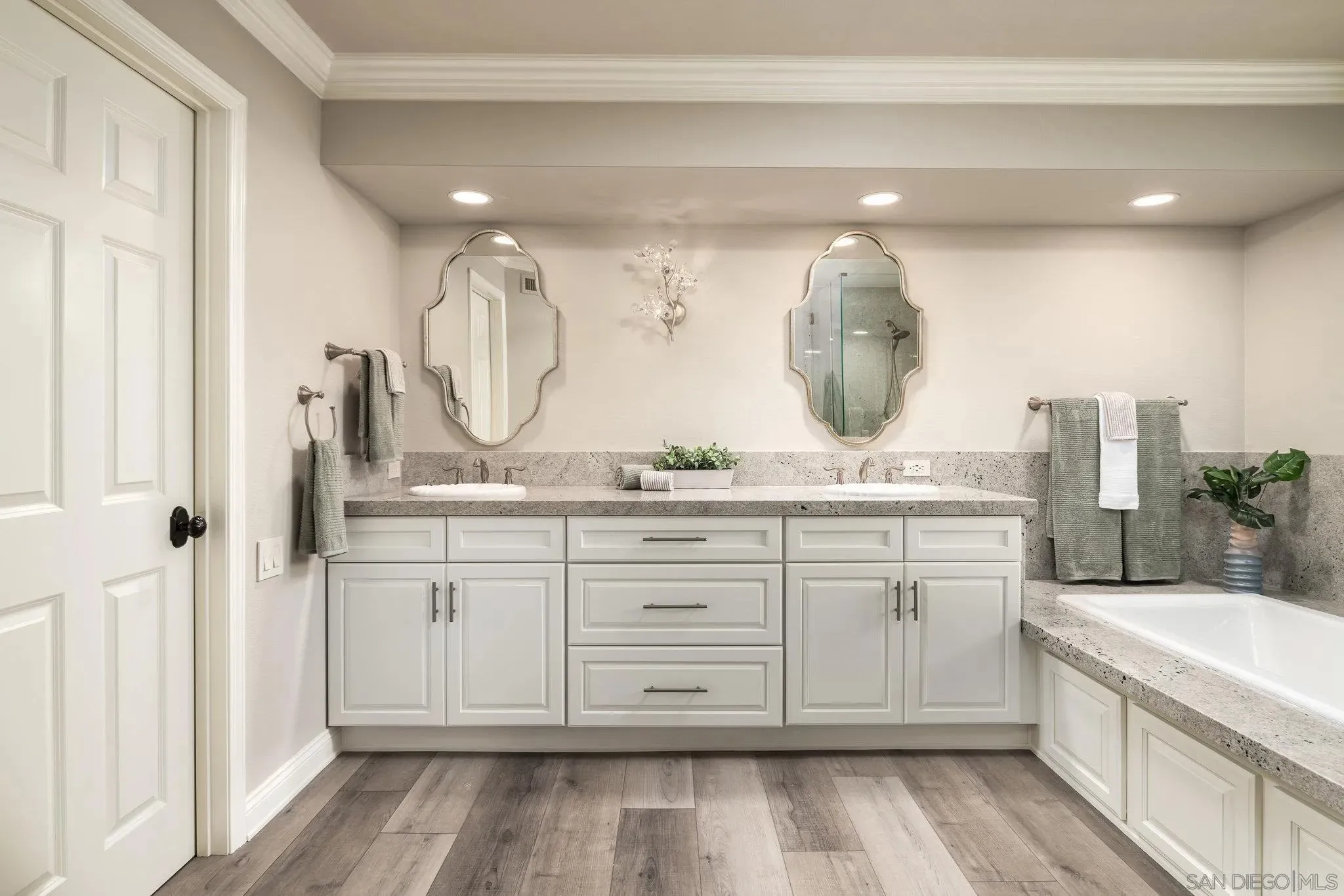 San Diego, California 92130, United States, 4 Bedrooms Bedrooms, ,4 BathroomsBathrooms,Residential,Active,198635