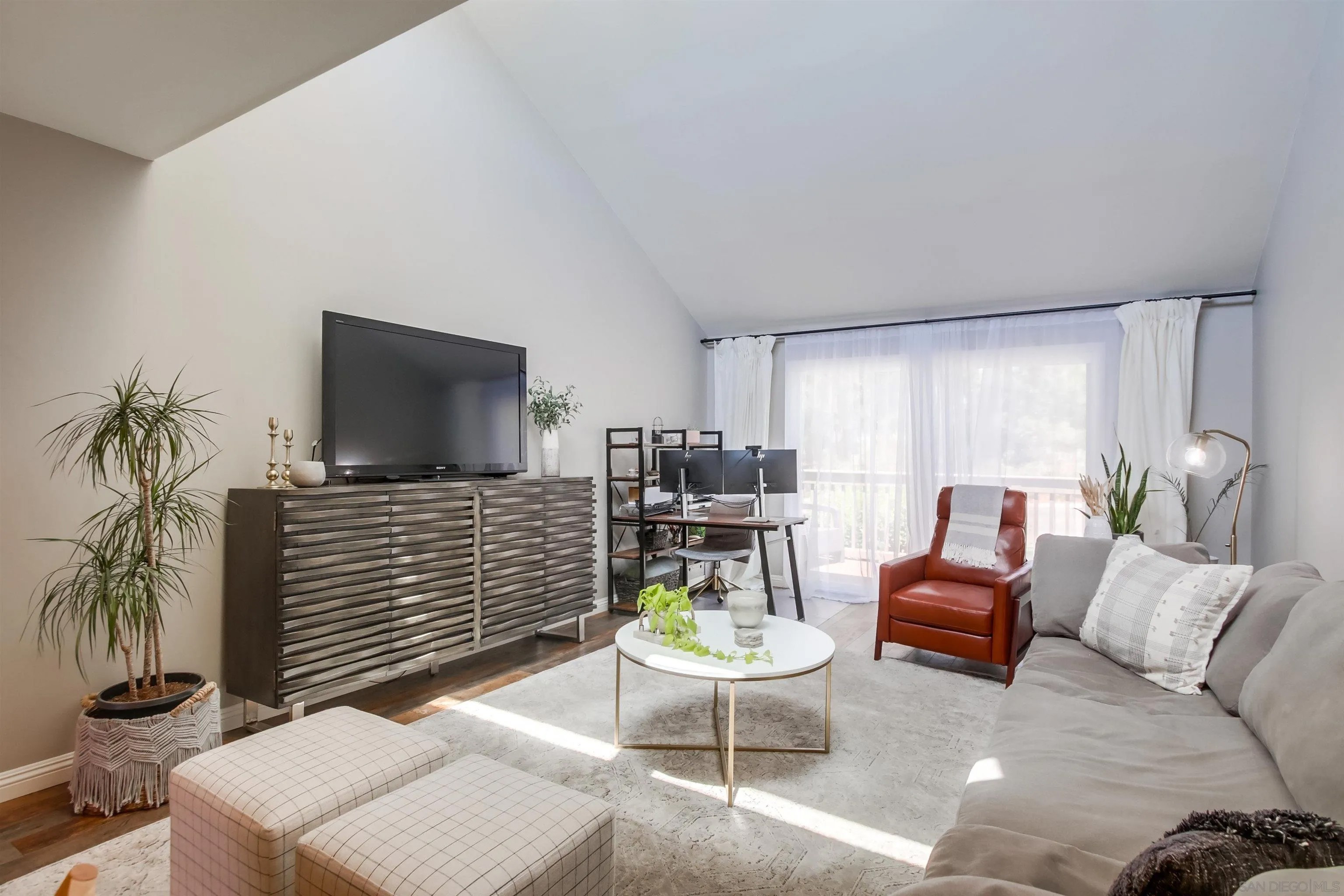 10374 Caminito Banyon