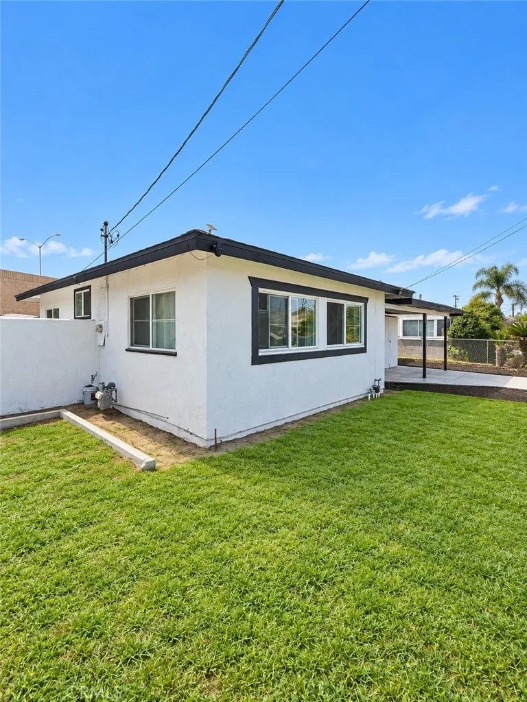 12322 Flagstone