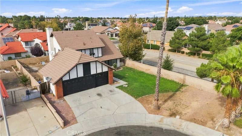 2001 Comstock Court