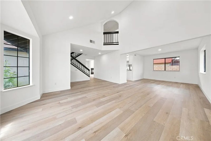 2001 Comstock Court