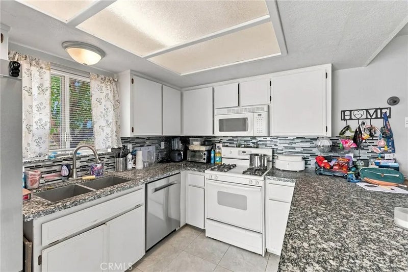 22889 Anoka
