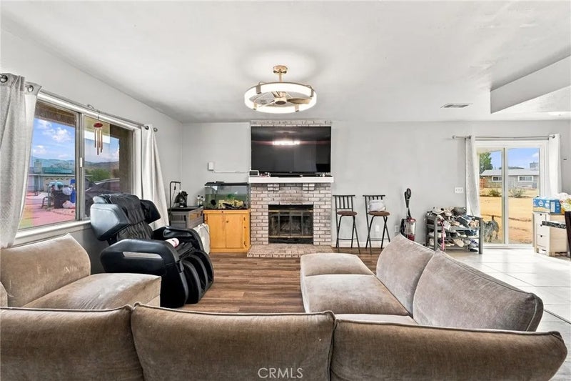22889 Anoka