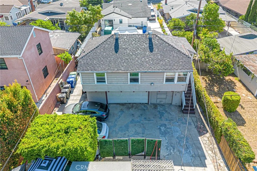 120 N HOBART Boulevard