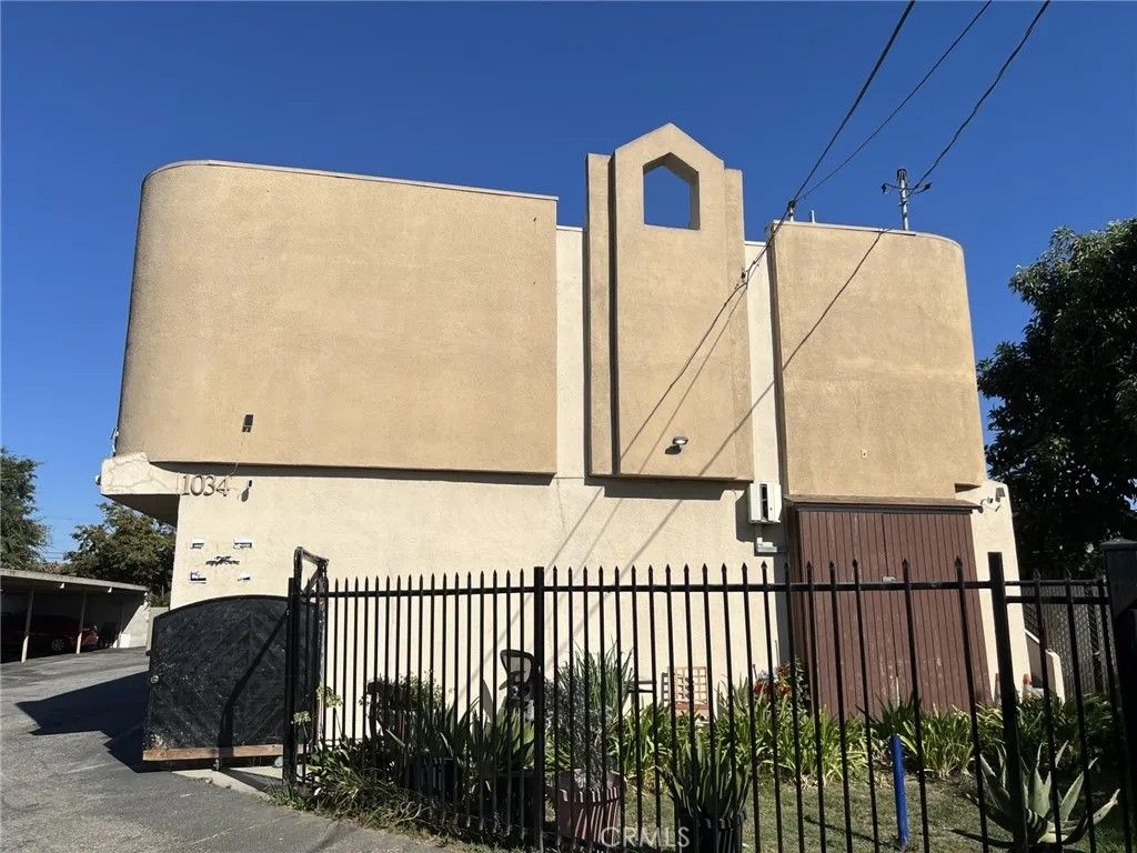 Photo of 1034 S Herbert Ave, Los Angeles, CA 90023 (MLS # AR26026771)