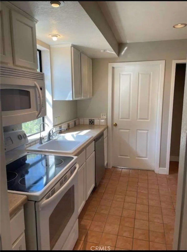 Photo of 32725 Jerome Road, Murrieta, CA 92562 (MLS # SW26088537)