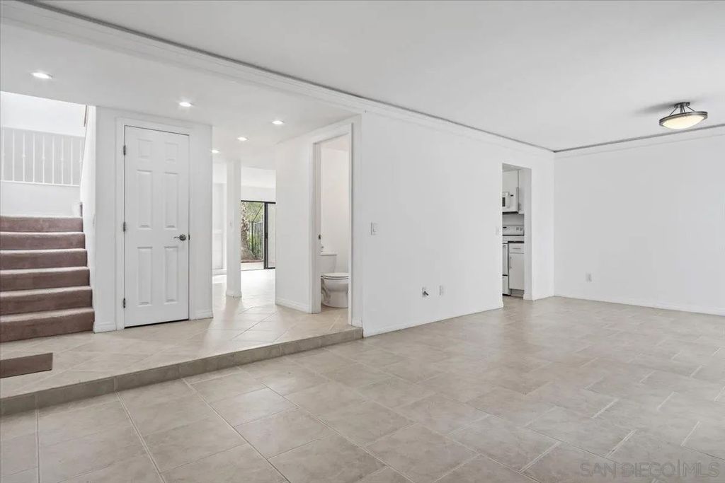 Photo of 8725 Caminito Abrazo, La Jolla, CA 92037 (MLS # 260001950)