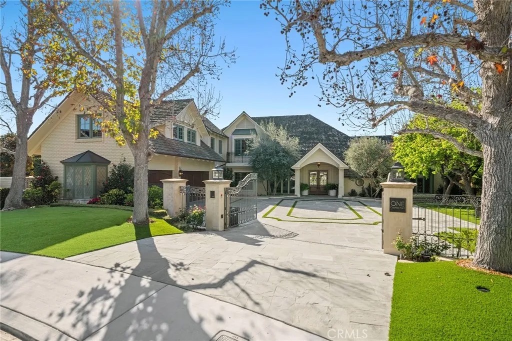 1 Cypress Point Lane