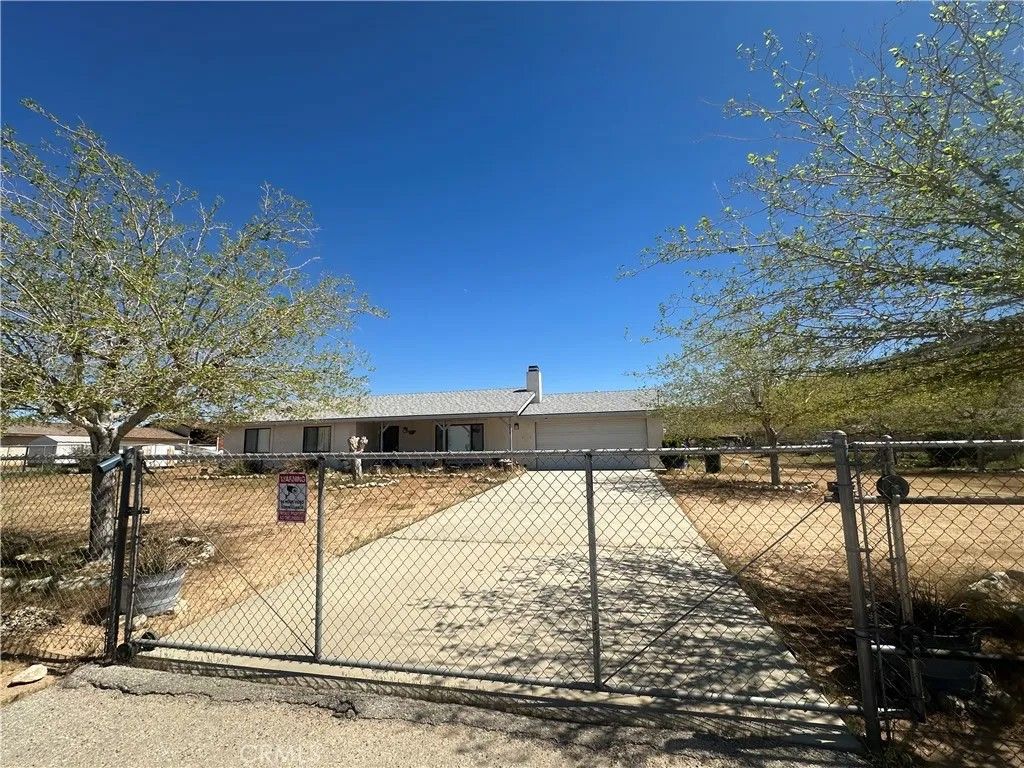 Photo of 9239 Joshua St, Apple Valley, CA 92308 (MLS # HD26060334)