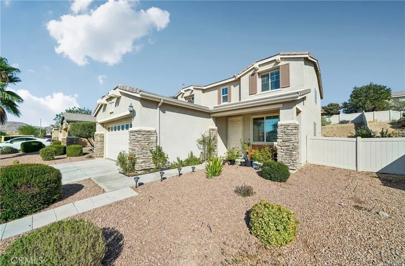 16735 Desert Star
