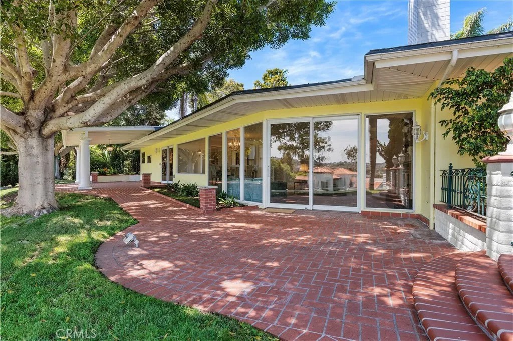 2086 Playa Road