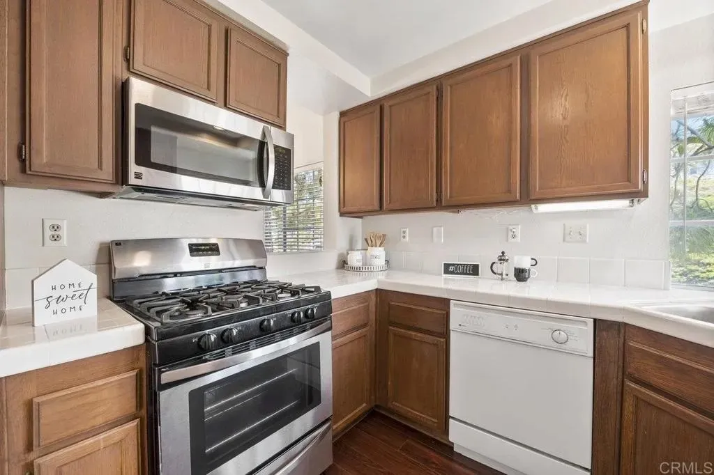 San Diego, California 92130, United States, 2 Bedrooms Bedrooms, ,2 BathroomsBathrooms,Residential,Active,241875