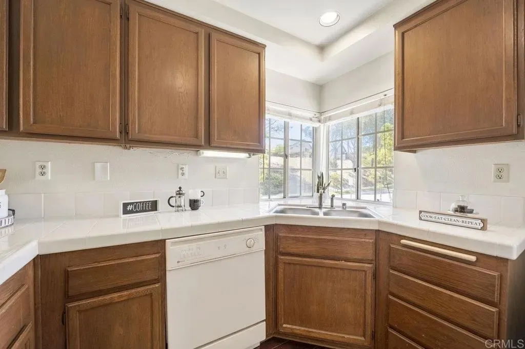 San Diego, California 92130, United States, 2 Bedrooms Bedrooms, ,2 BathroomsBathrooms,Residential,Active,241875