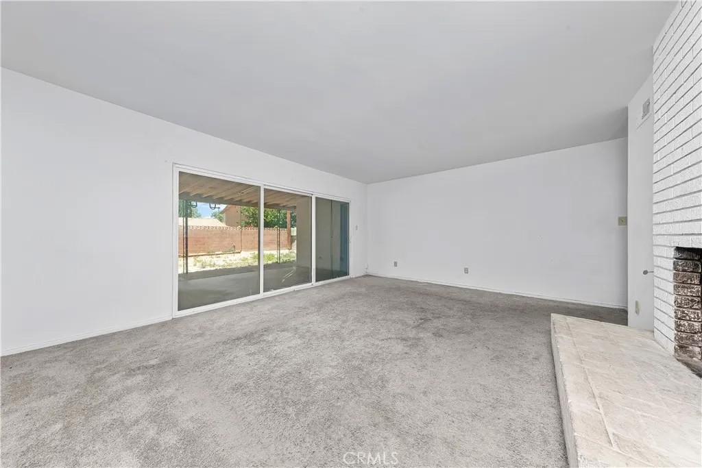 44841 5th East