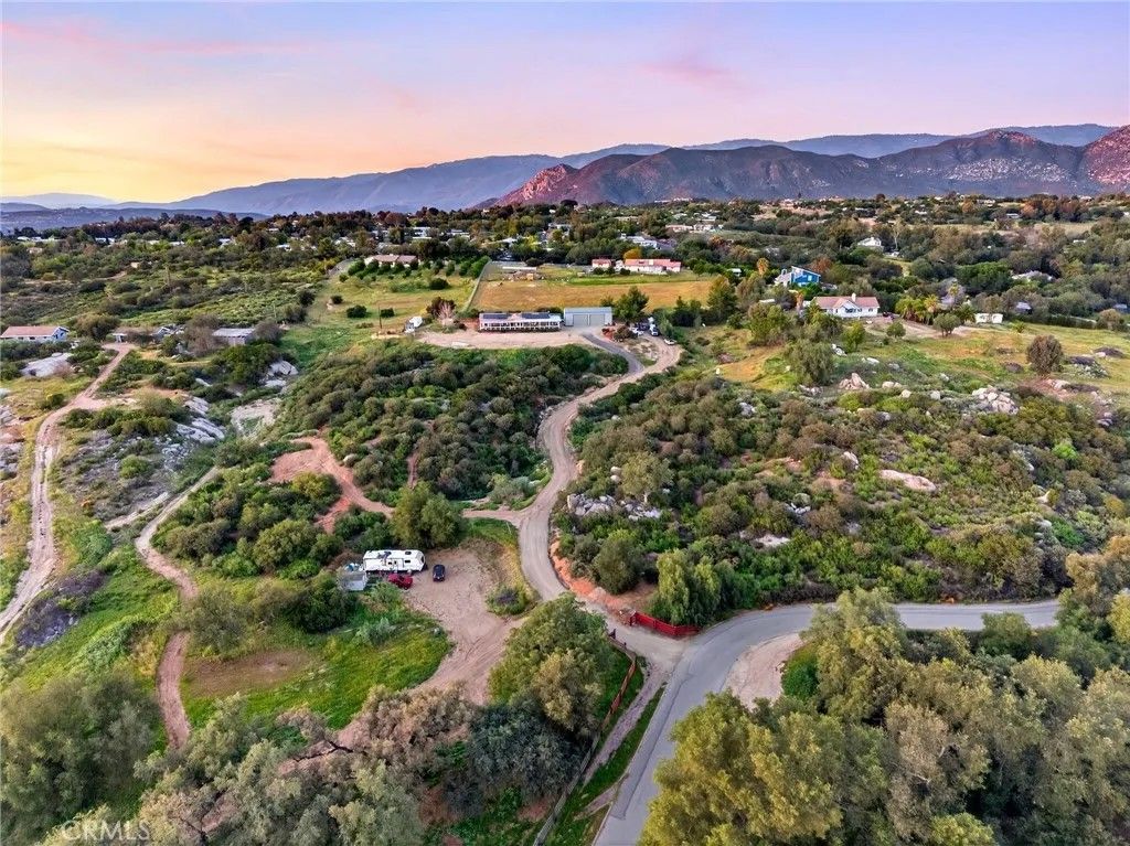 Photo of 26746 Calle De Encinas, Valley Center, CA 92082 (MLS # SW26060035)